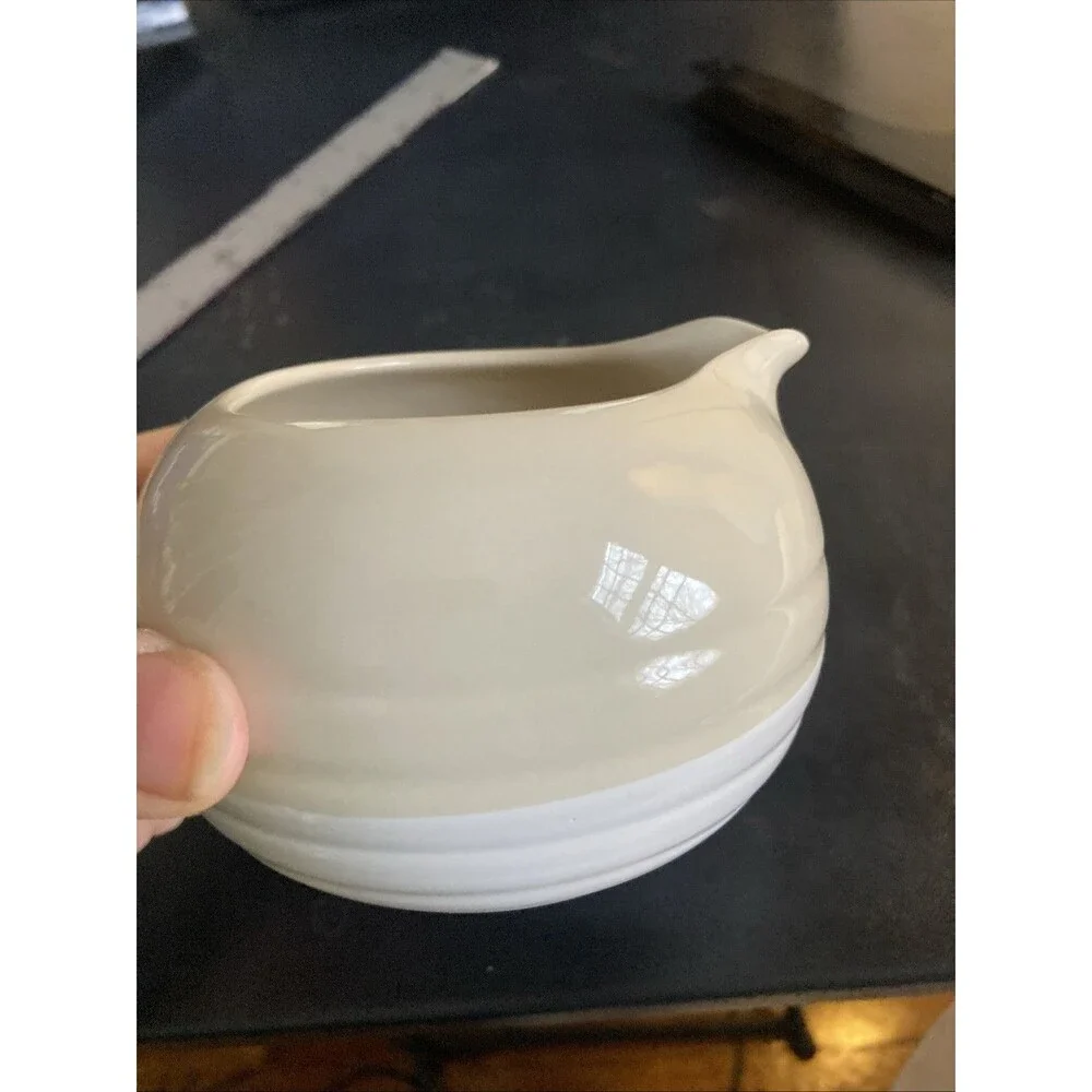Epoch Korea Vintage MCM 1970s Creamer Porcelain Ceramic Beige Dish